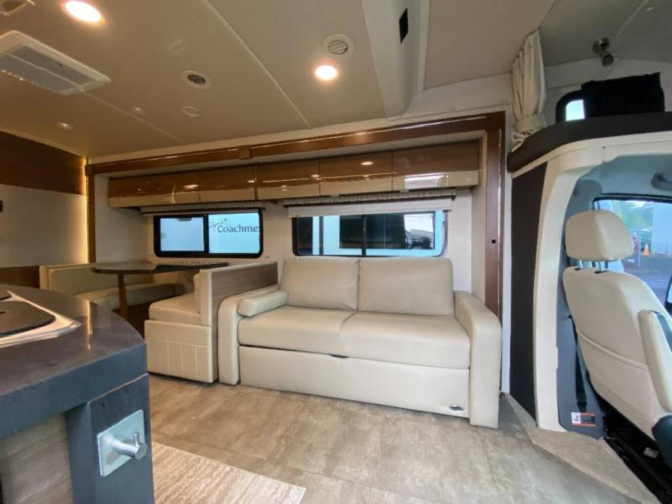 A photo of this 2015 Itasca Navion 24M