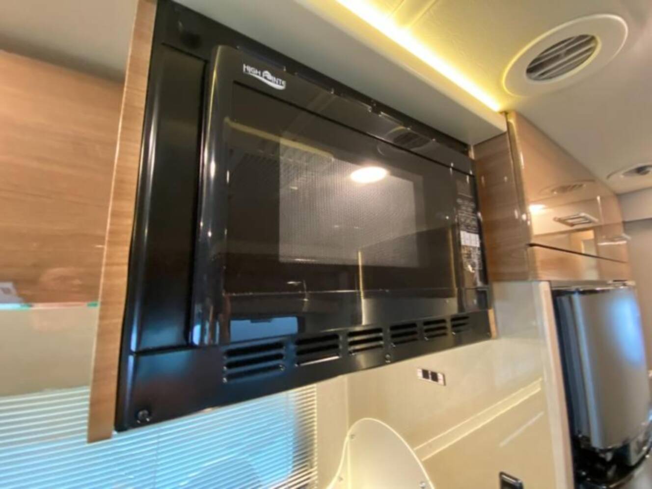 A photo of this 2015 Itasca Navion 24M