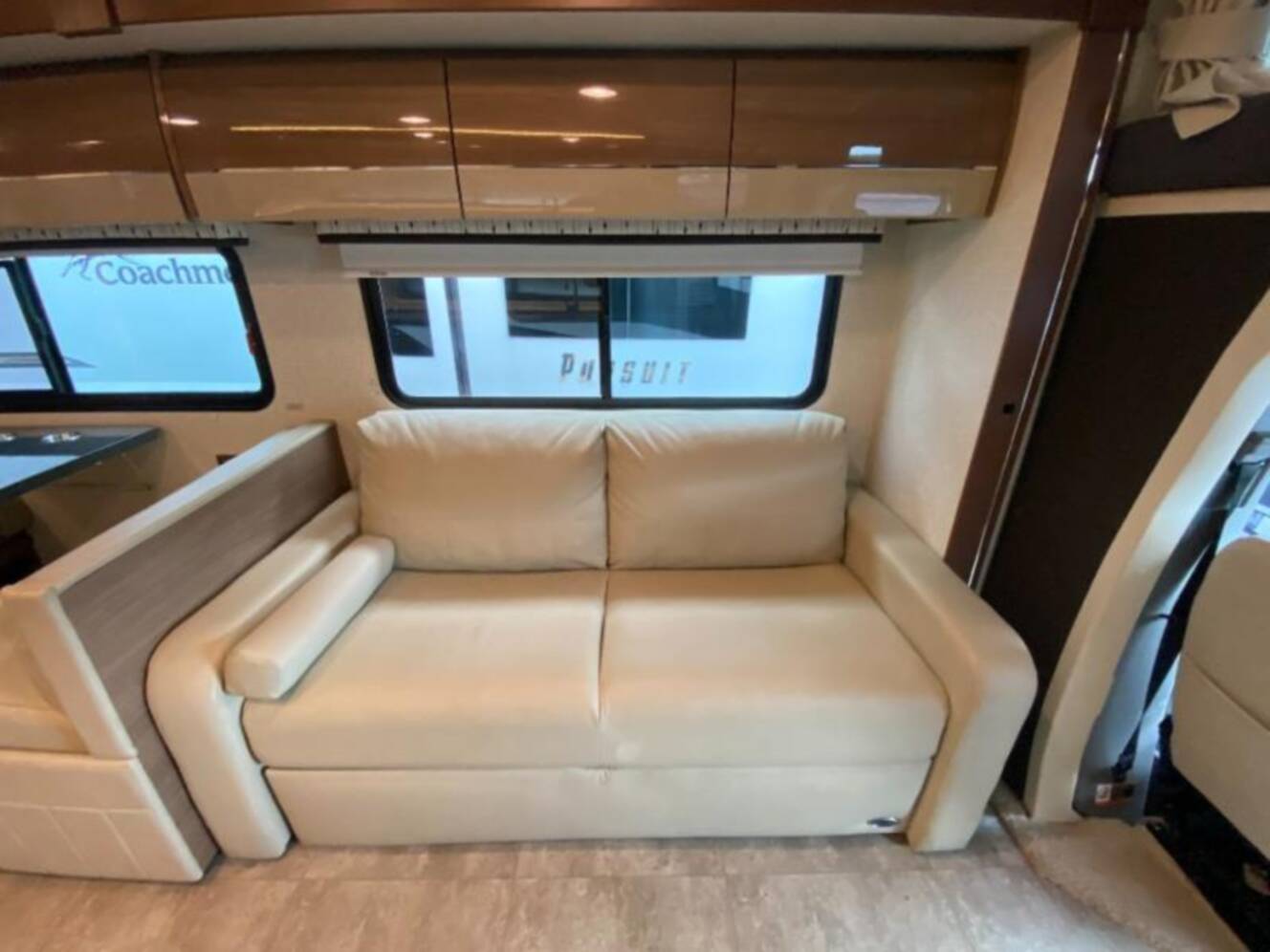 A photo of this 2015 Itasca Navion 24M