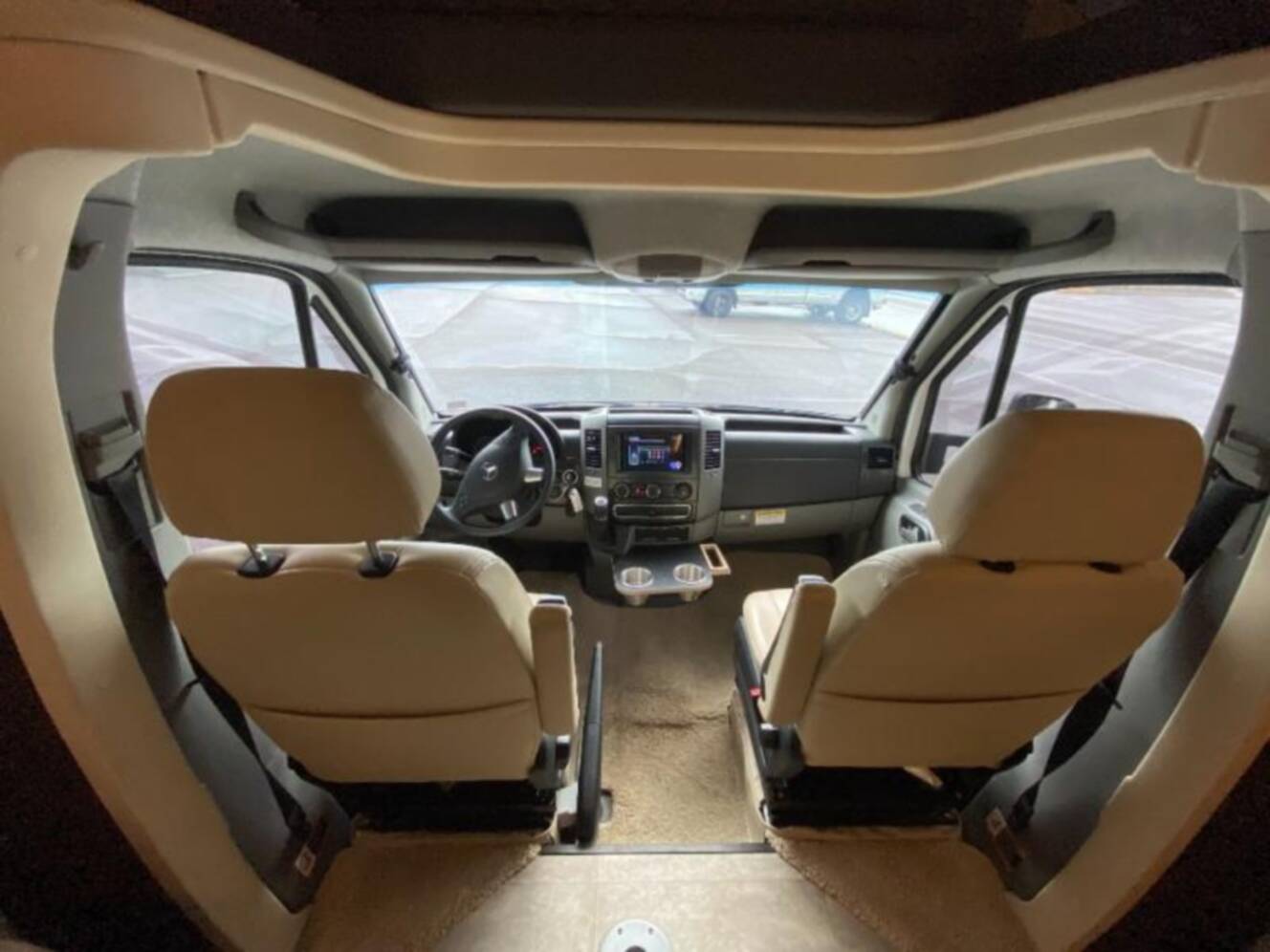 A photo of this 2015 Itasca Navion 24M