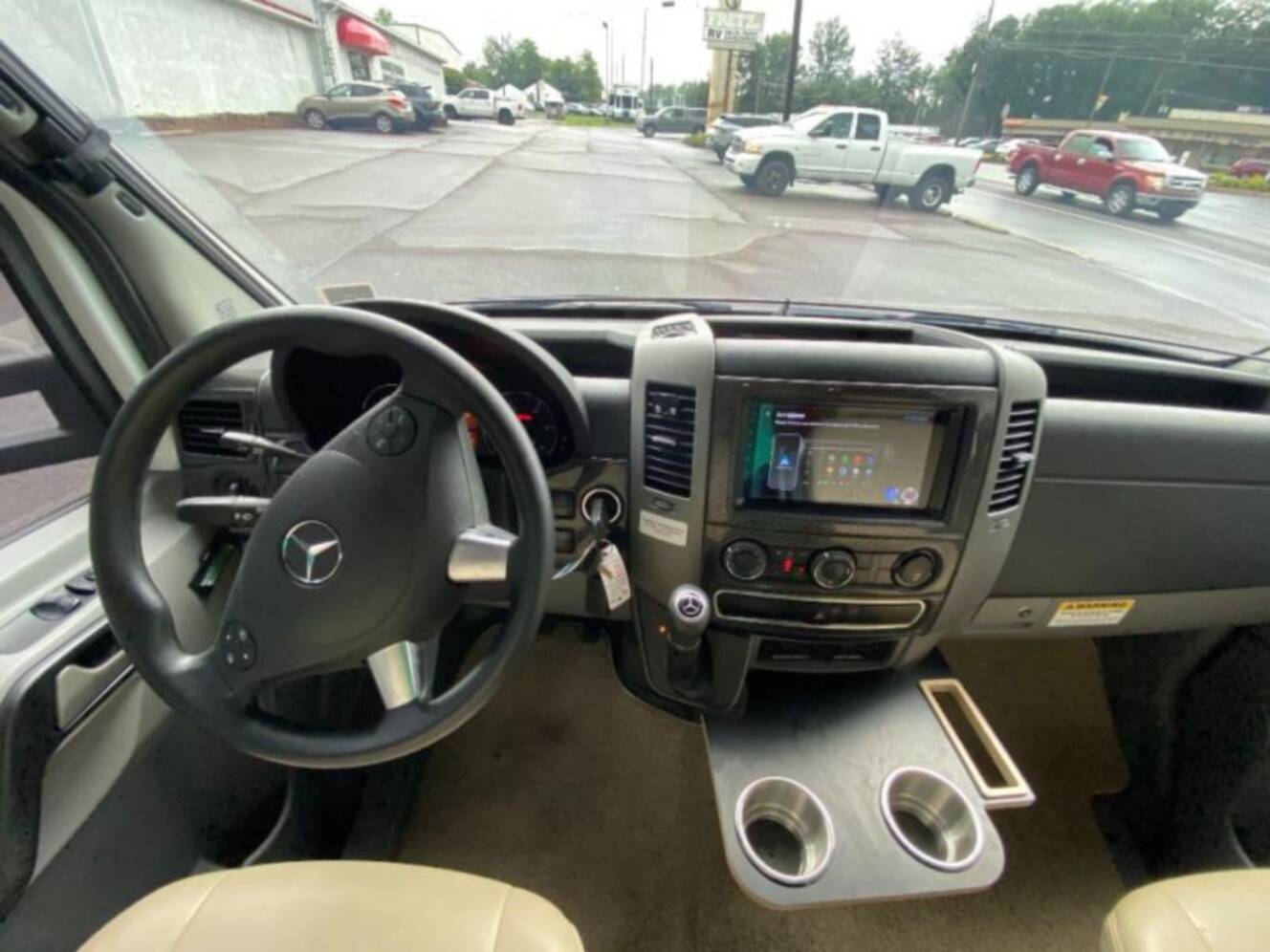 A photo of this 2015 Itasca Navion 24M