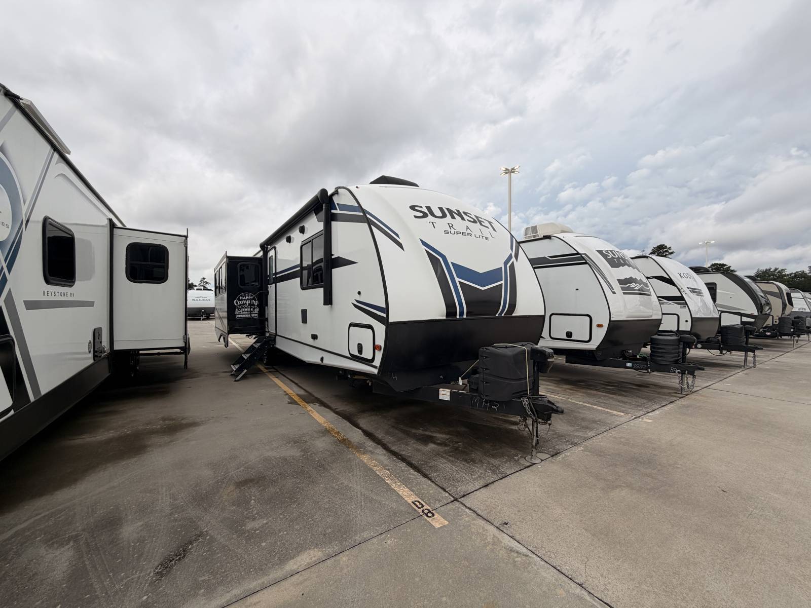 2021 Heartland SUNSET TRAIL 330SI in spring TX