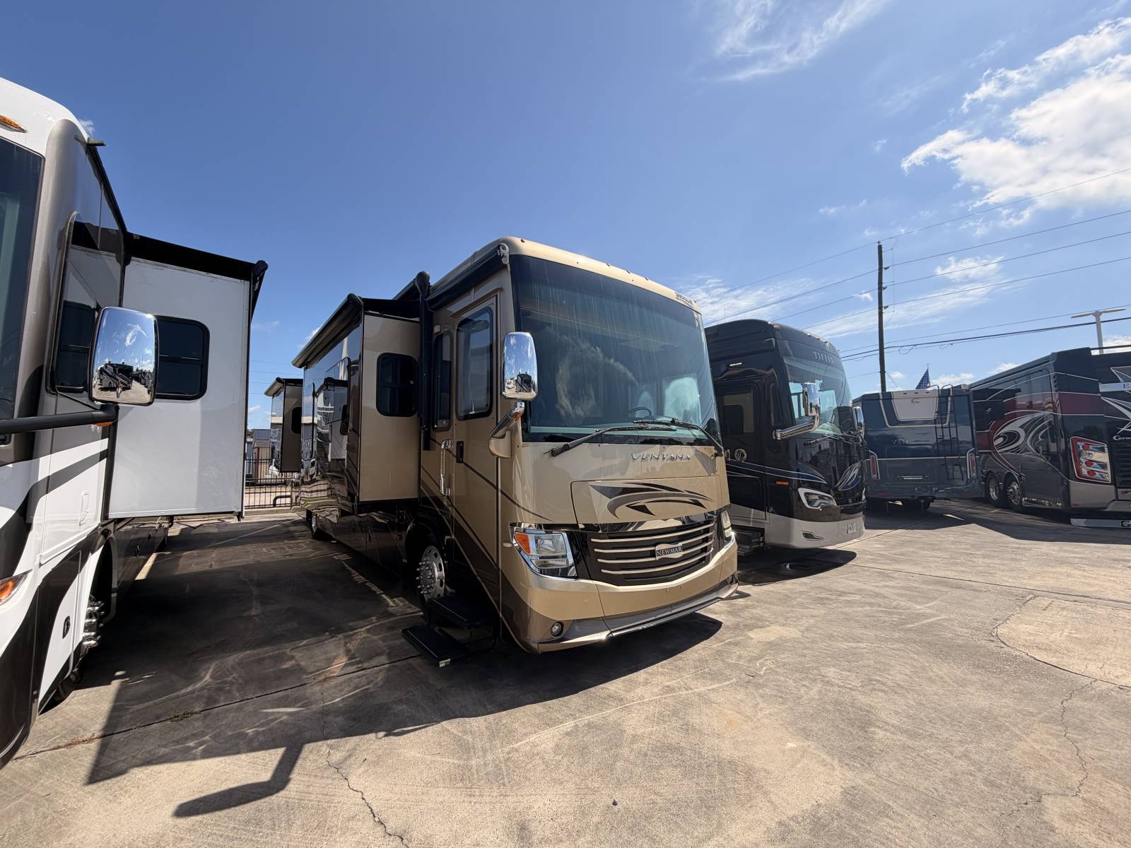 2016 Newmar VENTANA 3725 in spring TX