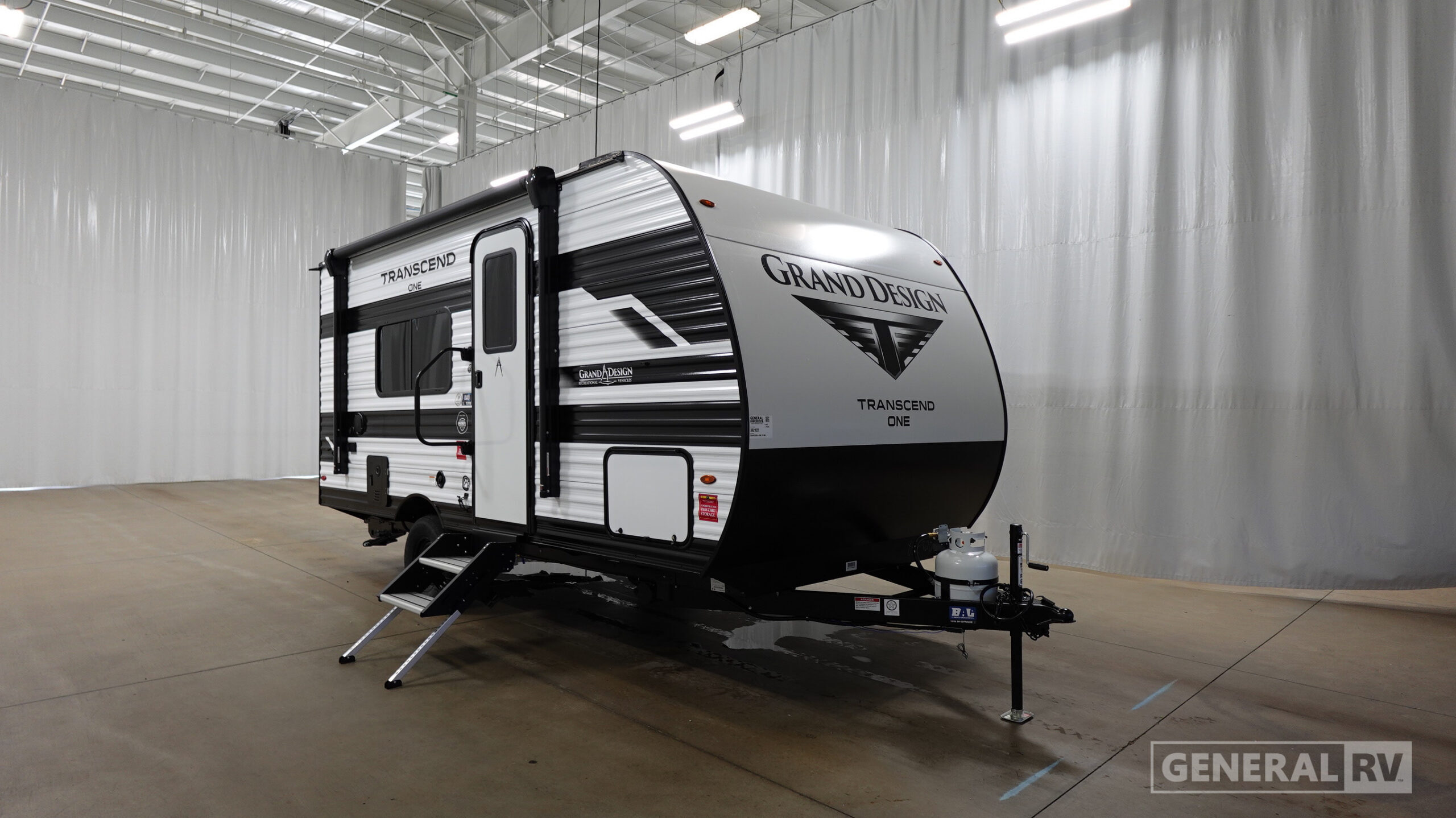 2027 Grand Design TRANSCEND-ONE 151RB in wixom MI