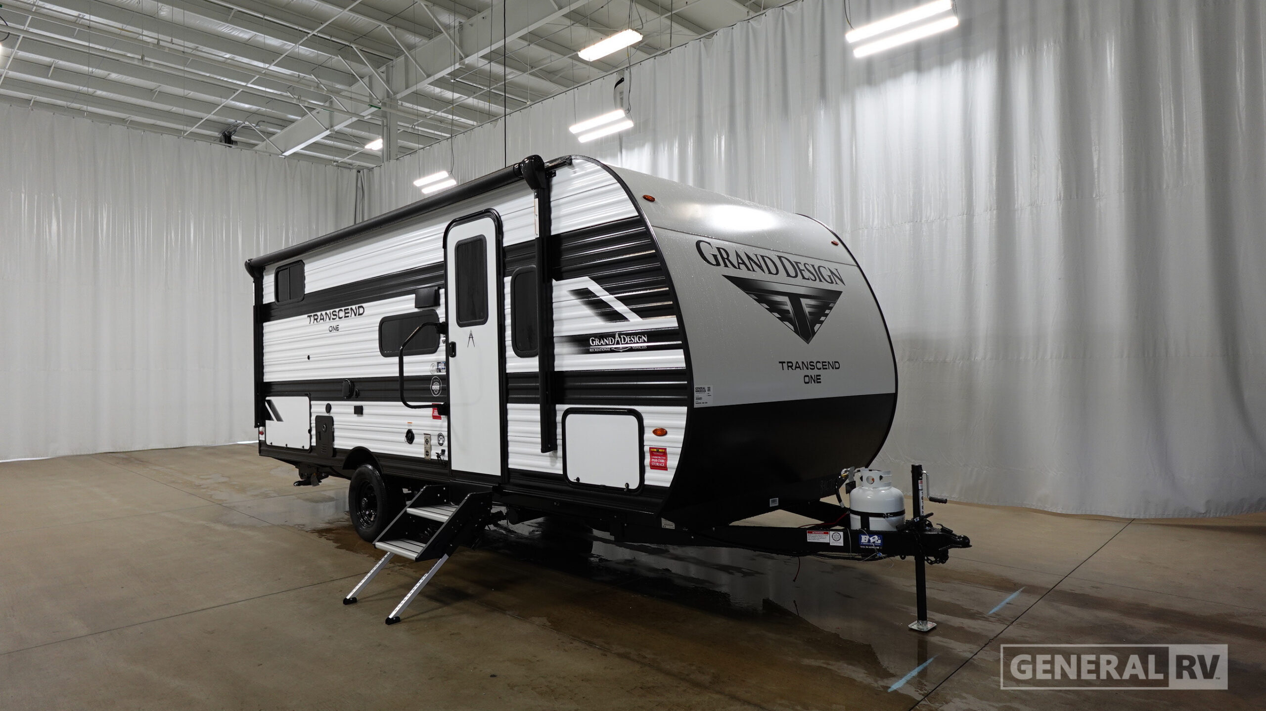 2027 Grand Design TRANSCEND-ONE 161BH in wixom MI