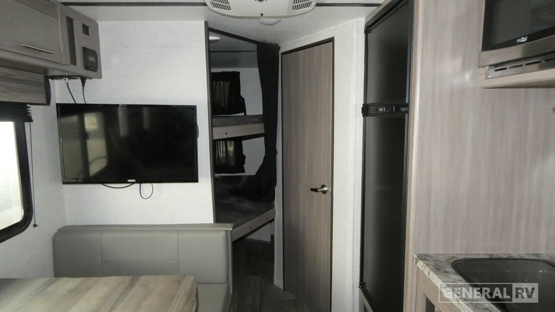 2021 Crossroads Rv Sunset Trail Super Lite 186BH in south weber UT