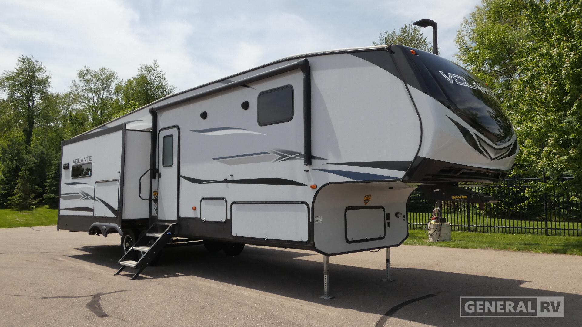 2020 Crossroads Rv VOLANTE 326RK VL326RK in clarkston MI