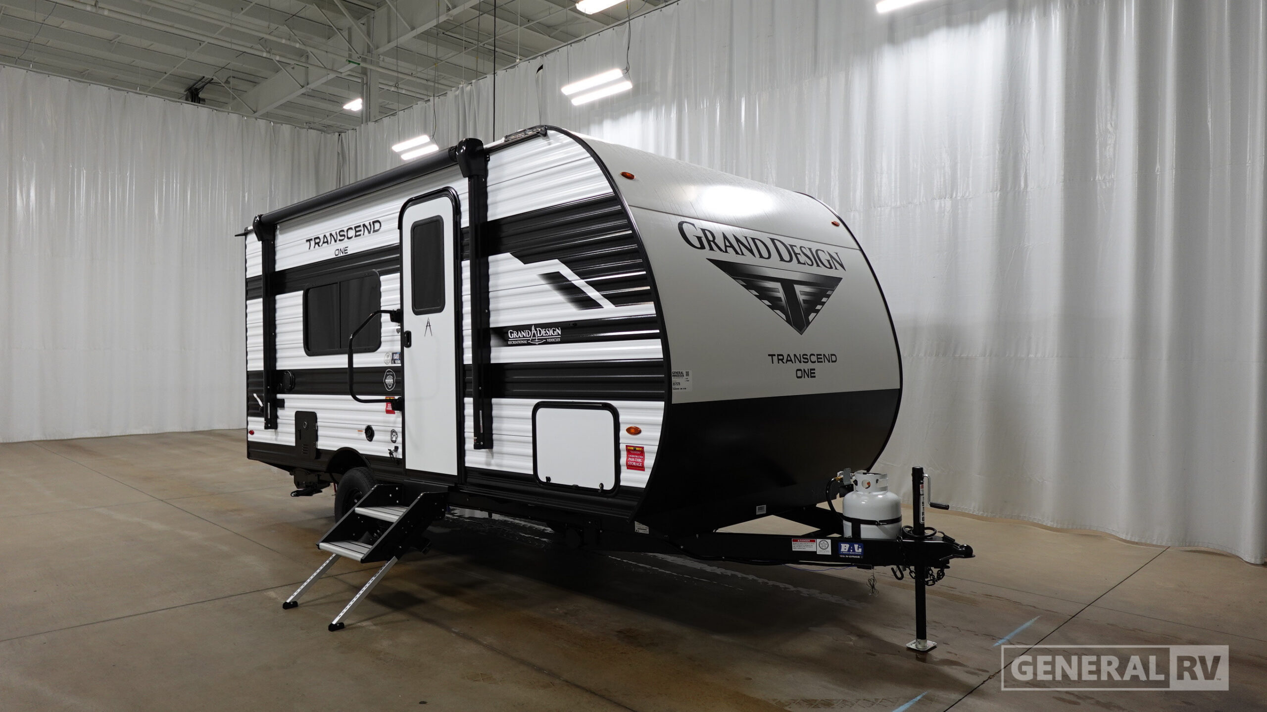 2027 Grand Design Transcend One 151RB in north canton OH