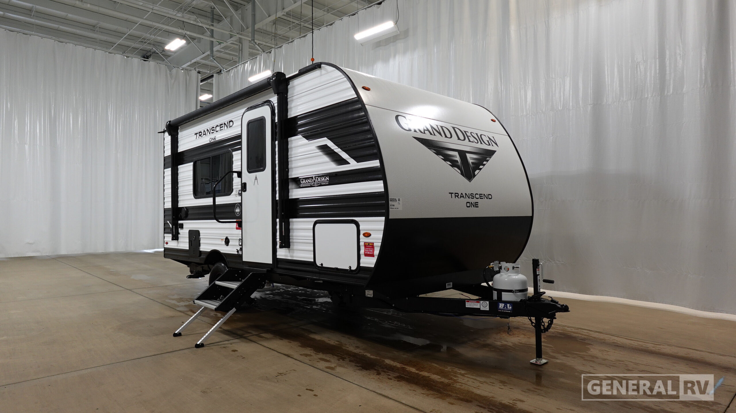 2027 Grand Design TRANSCEND-ONE 151RB in north canton OH