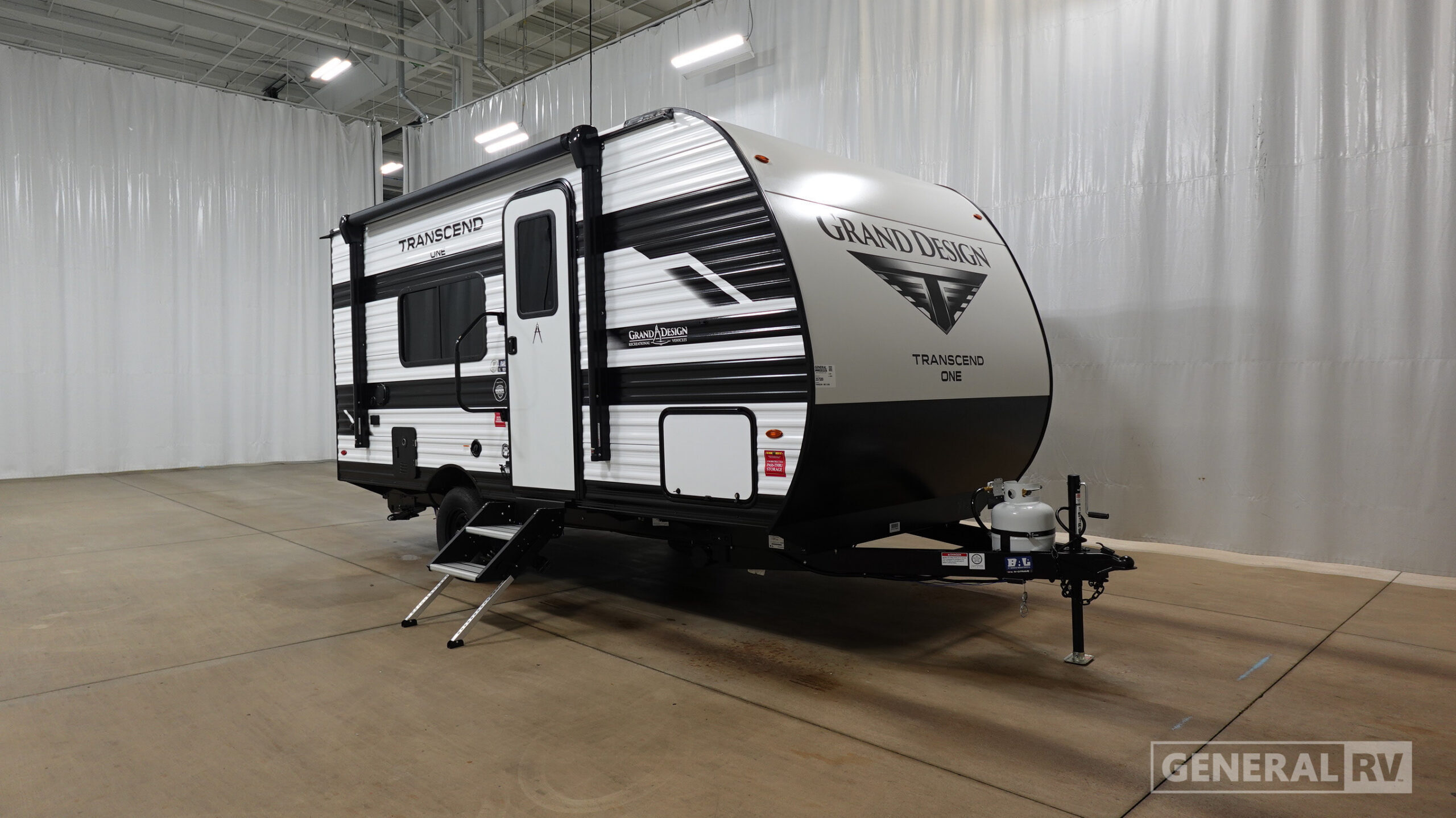 2027 Grand Design TRANSCEND-ONE 151RB in wixom MI