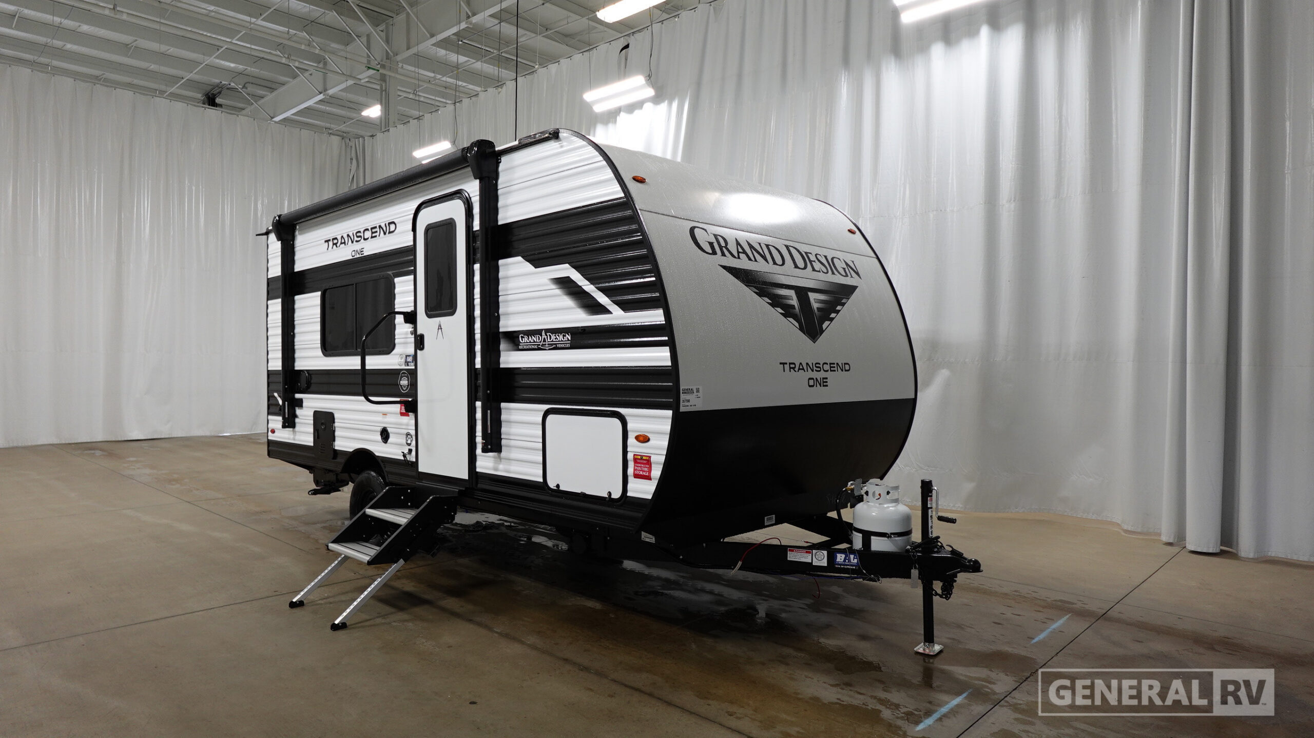 2027 Grand Design TRANSCEND-ONE 151RB in wixom MI