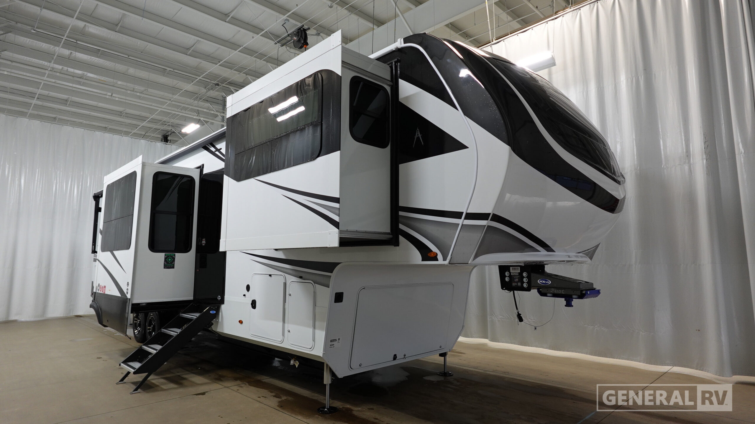 2026 Grand Design SOLITUDE 380FL in west chester PA