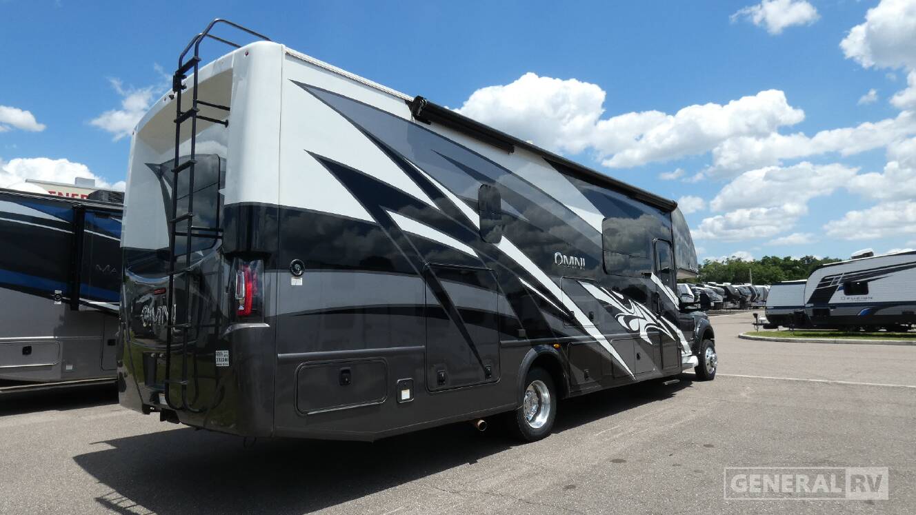 A photo of this 2021 Thor Motor Coach OMNI SV34