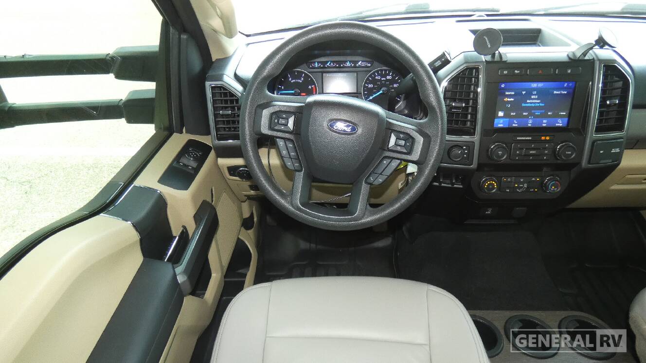 A photo of this 2021 Thor Motor Coach OMNI SV34