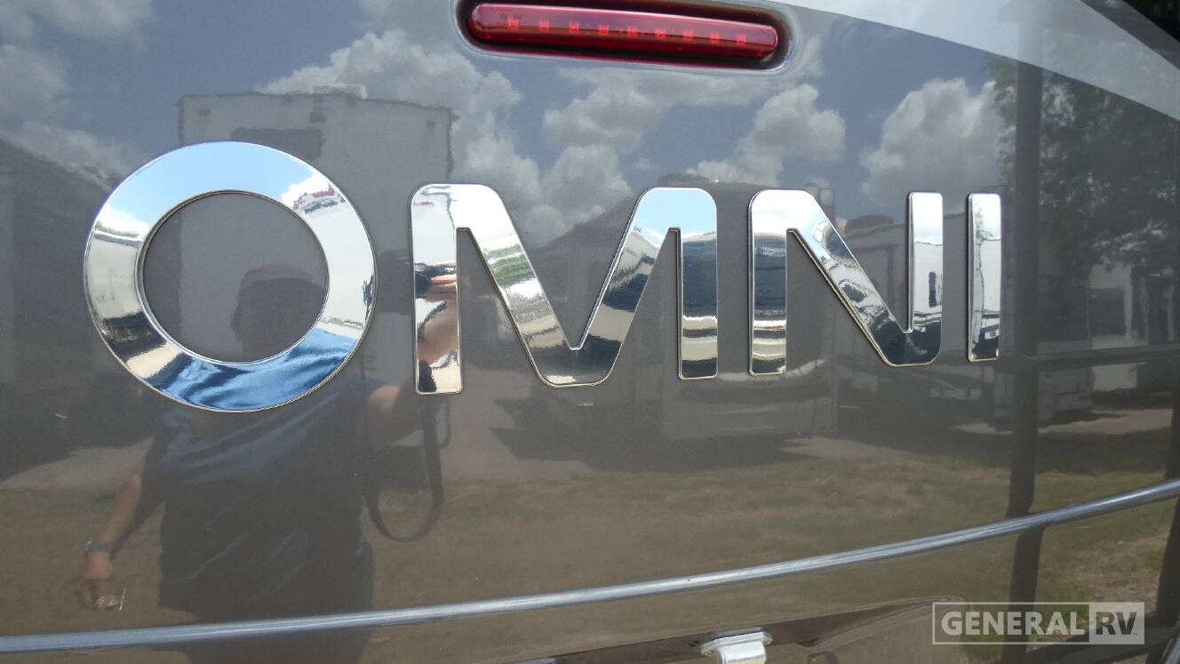 A photo of this 2021 Thor Motor Coach OMNI SV34
