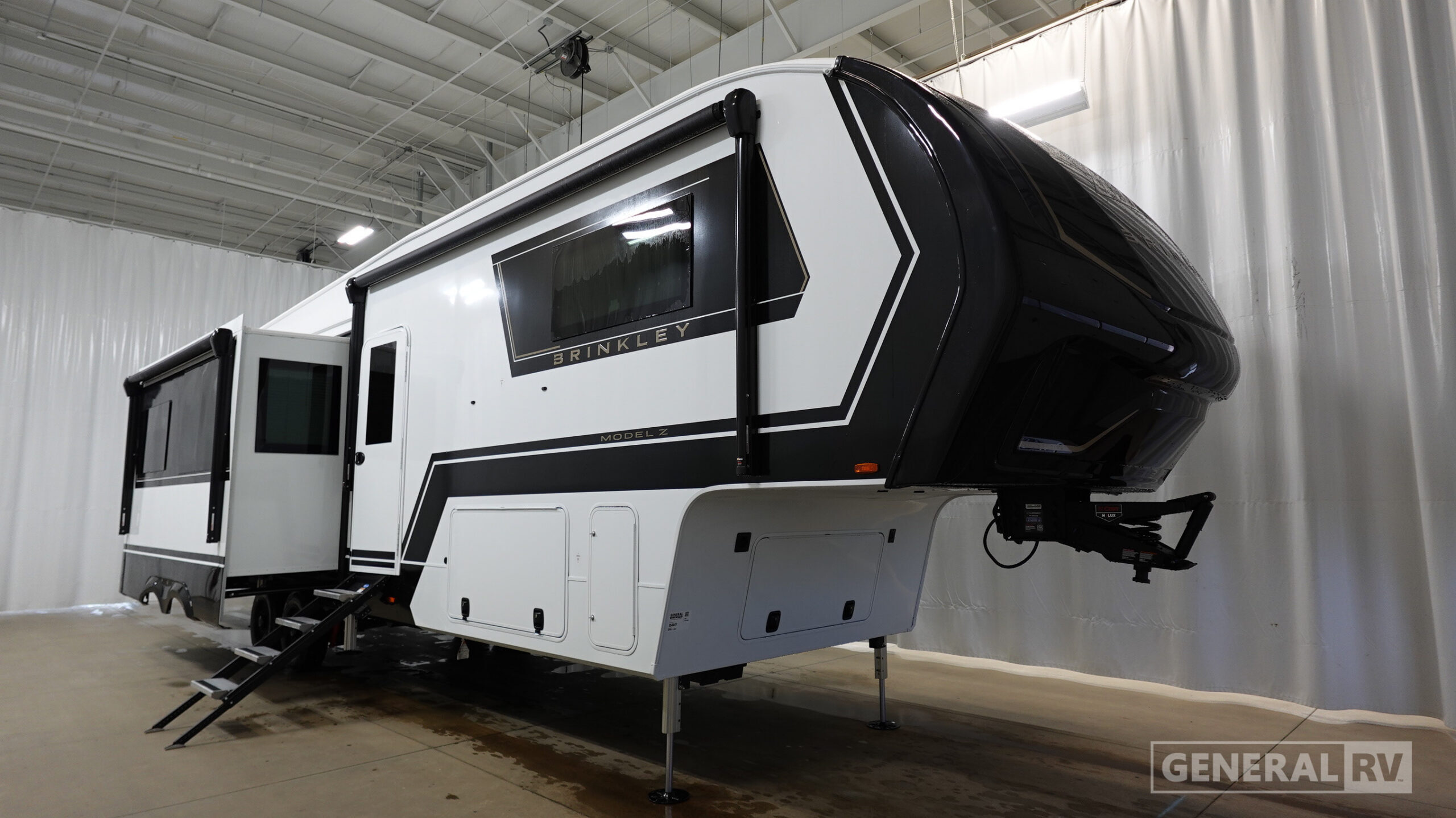 2027 Brinkley MODEL Z 3515 in dover FL