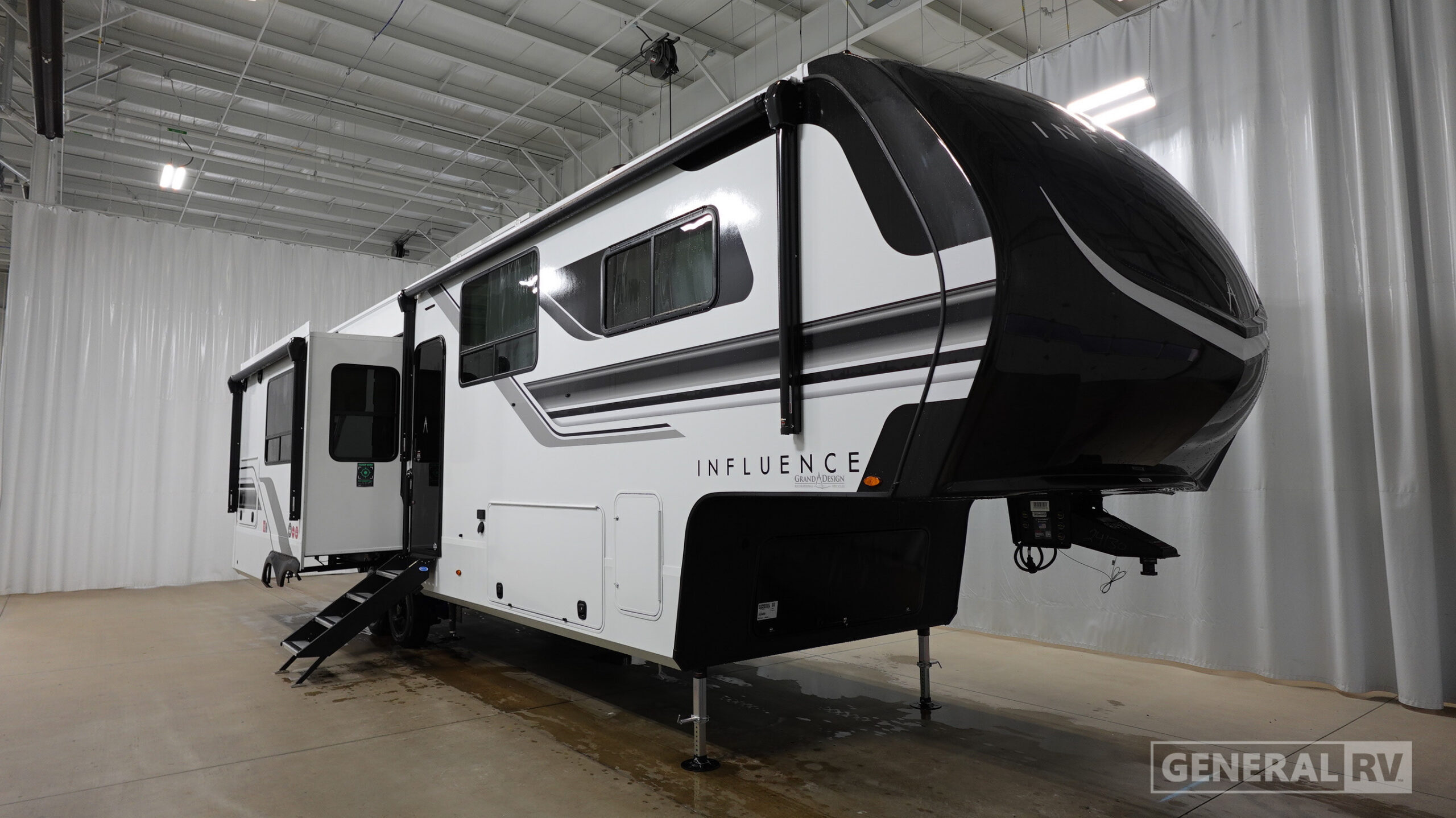 2026 Grand Design SOLITUDE-I 3203GK in south weber UT
