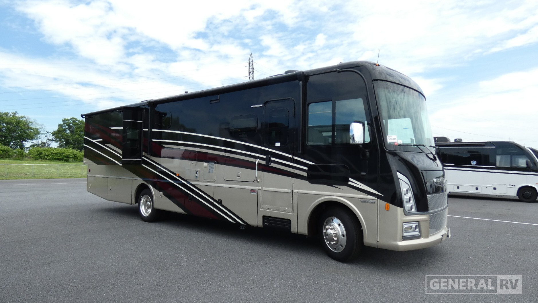 2026 Winnebago ADVENTURER 35F in elizabetown PA