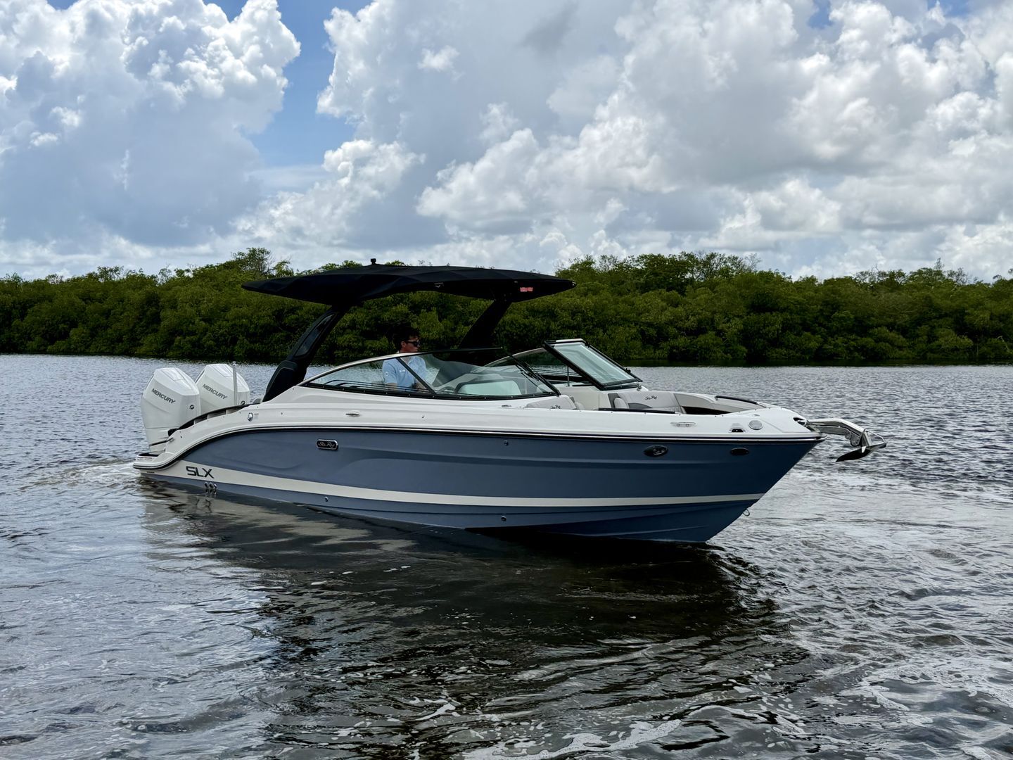 2027 Sea Ray SLX 280 Outboard W 230 in fort myers FL