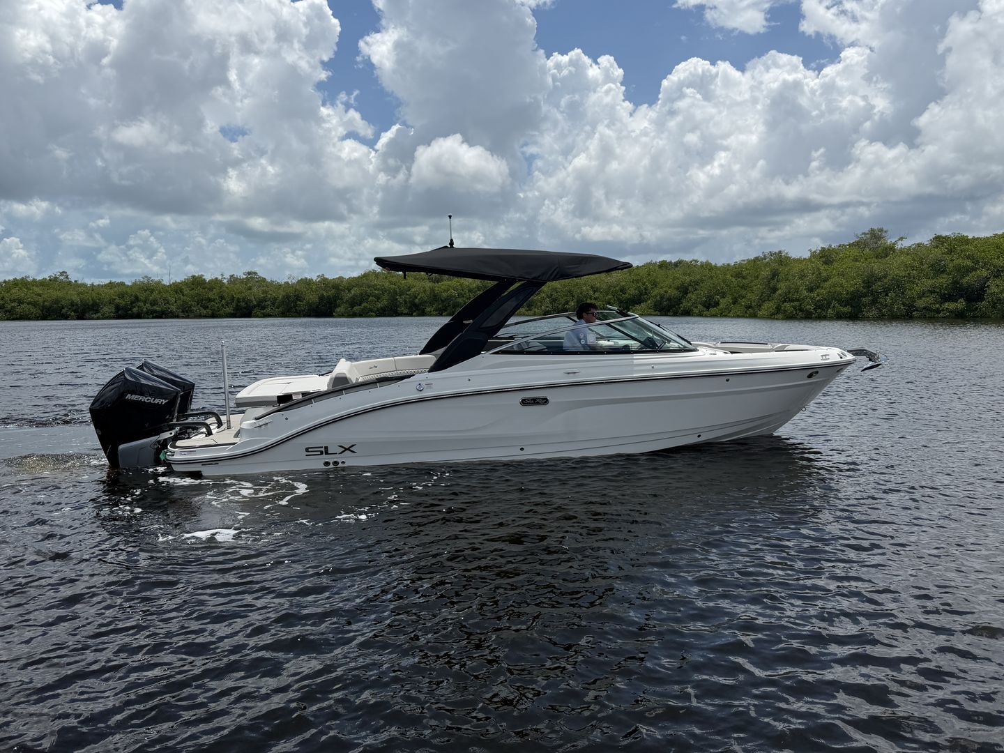 2027 Sea Ray SLX 280 Outboard W 230 in fort myers FL