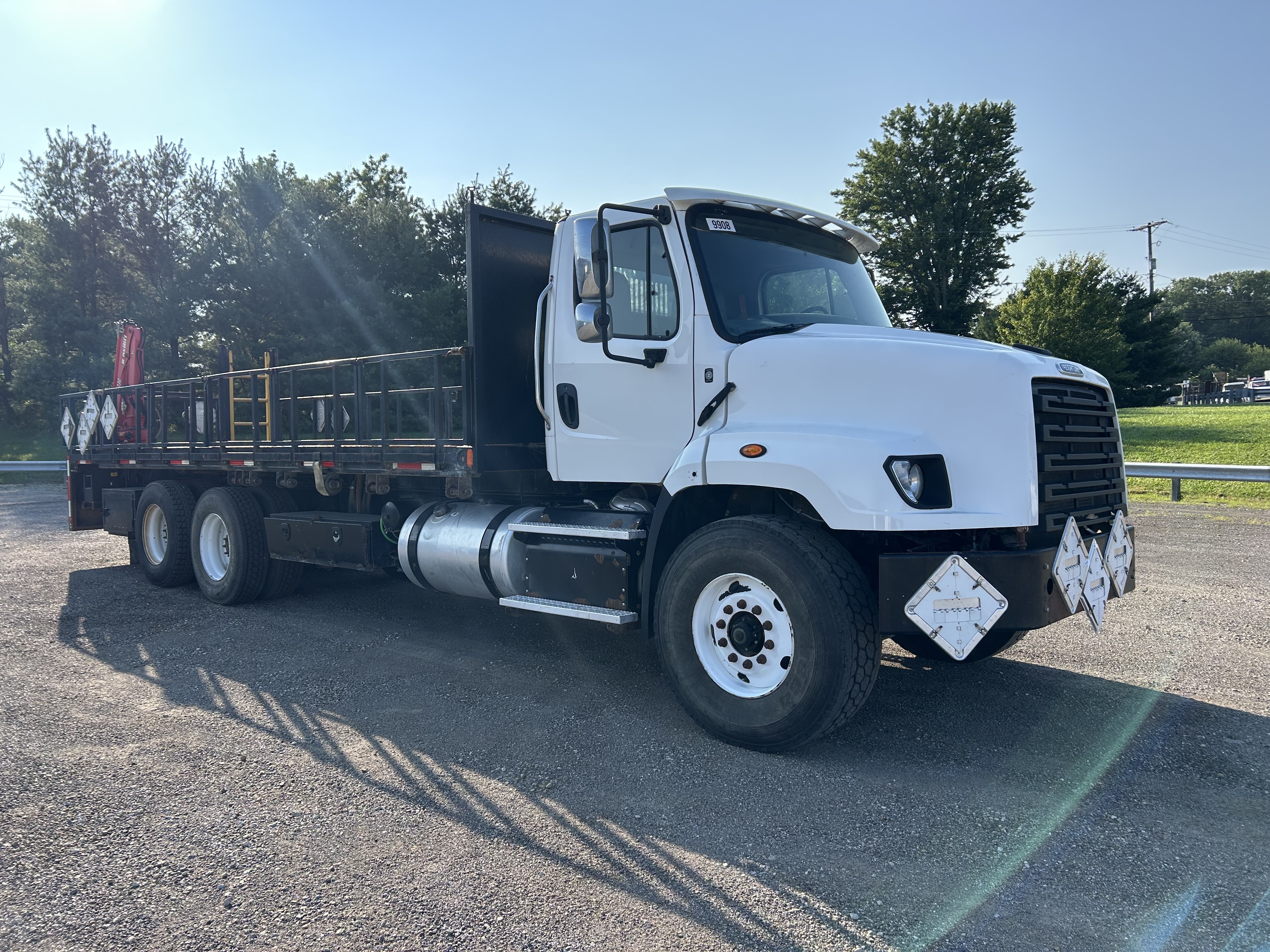 2018 FREIGHTLINER 114 SD in Mount Vernon, OH
