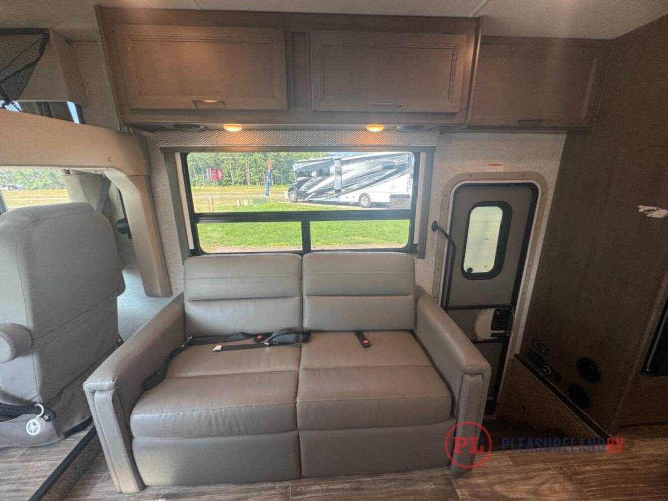 A photo of this 2023 Thor Motor Coach Hurricane 34J