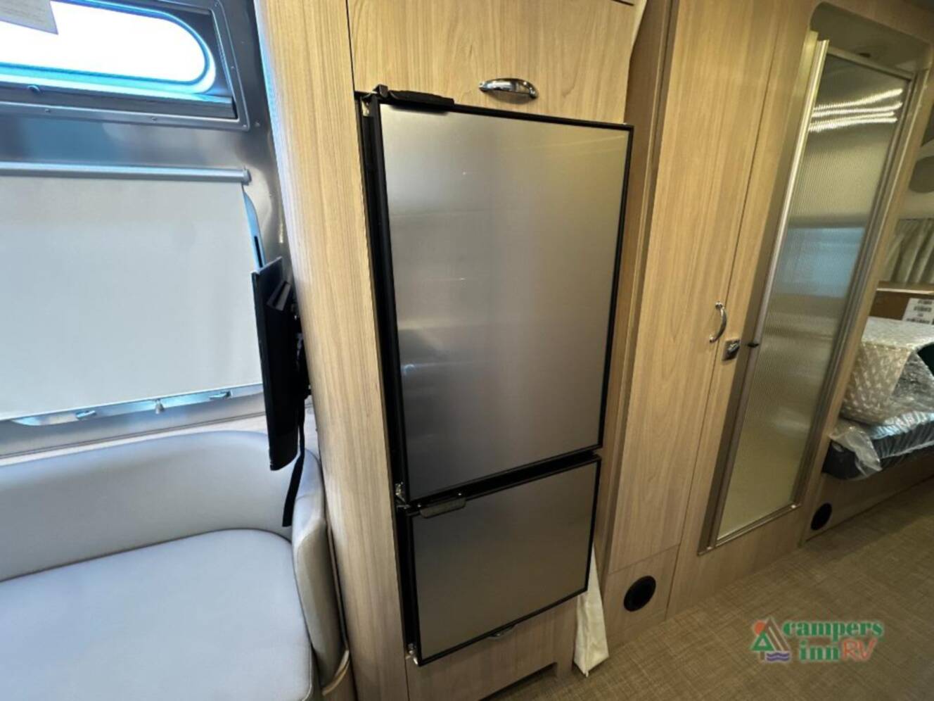 A photo of this 2027 Airstream Globetrotter 25FBT