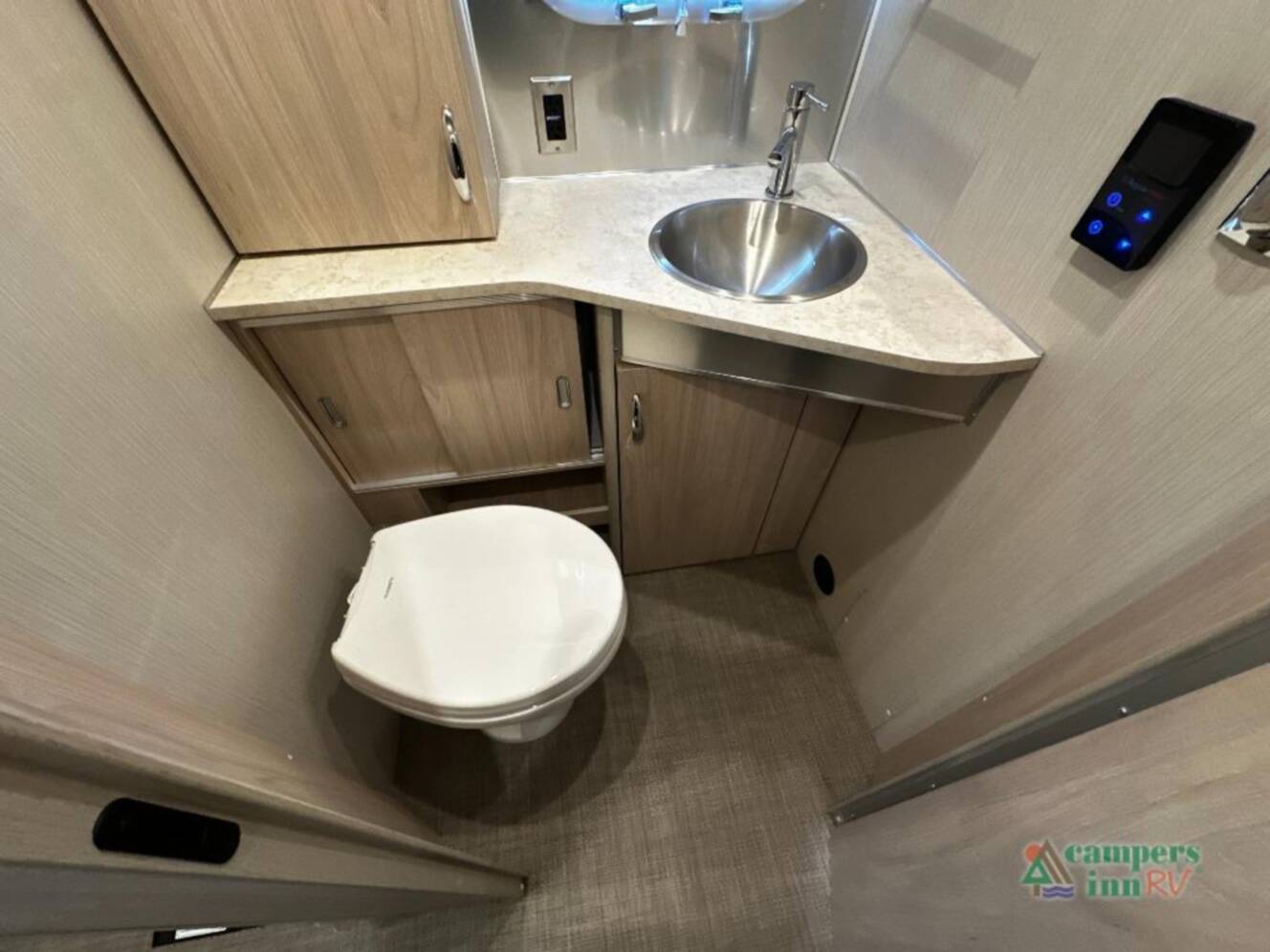 A photo of this 2027 Airstream Globetrotter 25FBT