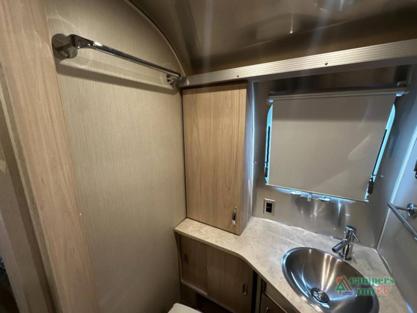 A photo of this 2027 Airstream Globetrotter 25FBT