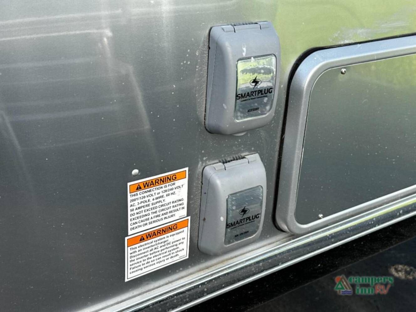 A photo of this 2027 Airstream Globetrotter 25FBT