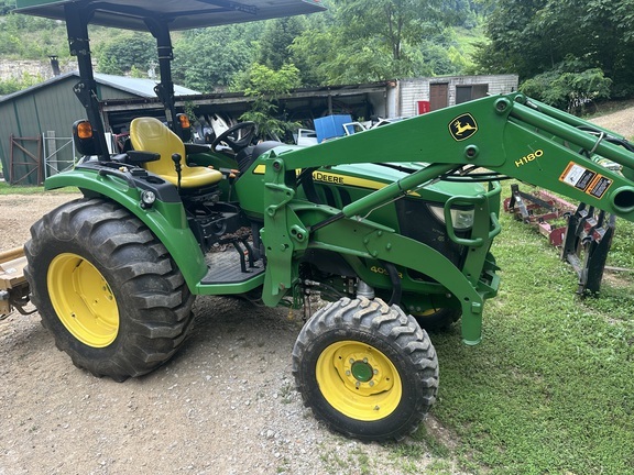 2015 John Deere 4052R in Georgetown, OH