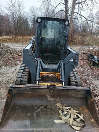 2014 John Deere 323E in North Royalton, OH