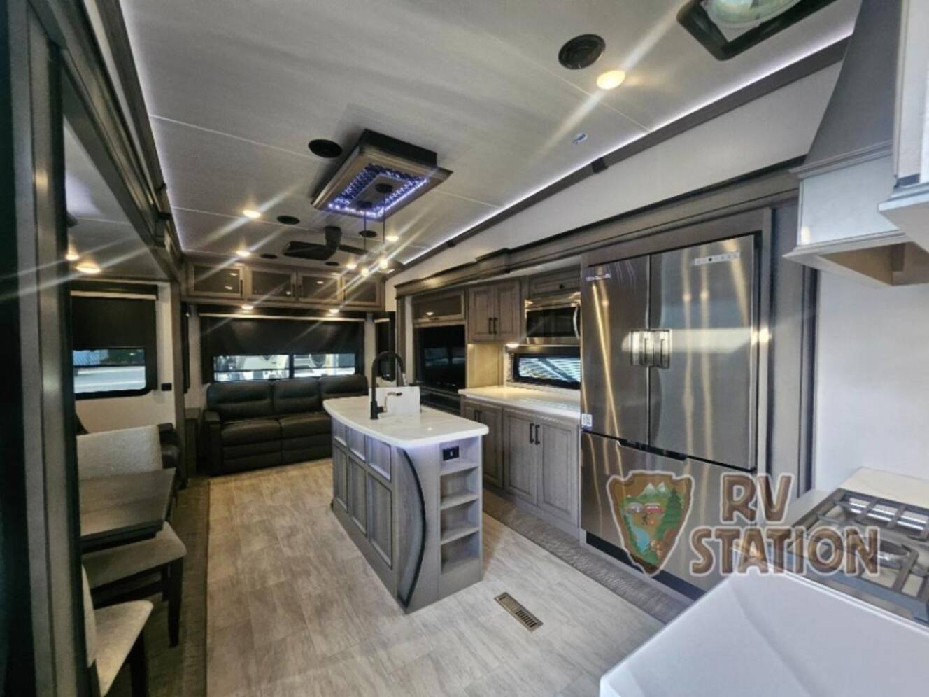 A photo of this 2023 Keystone Rv Montana 3231CK
