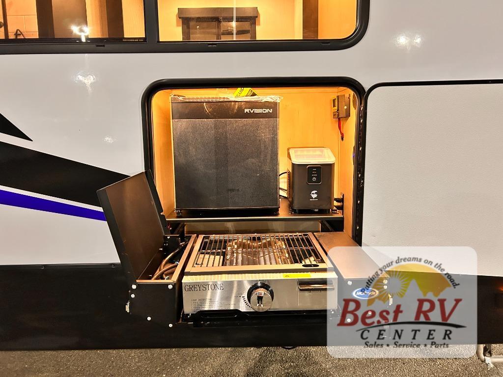 2026 Forest River Rv Vengeance Rogue Armored 32L132 in grand terrace CA