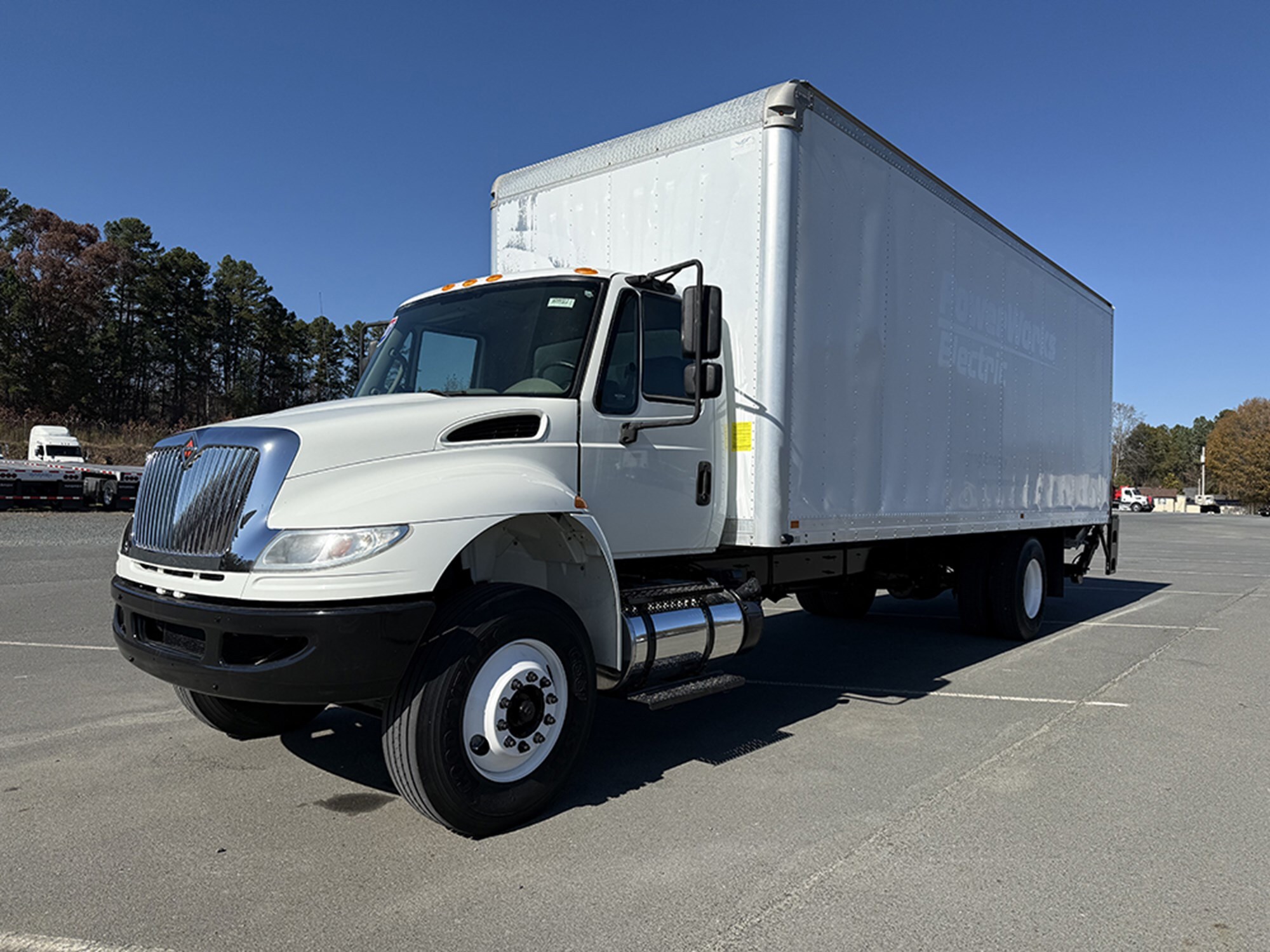 2017 INTERNATIONAL 4300 in Chesapeake, VA