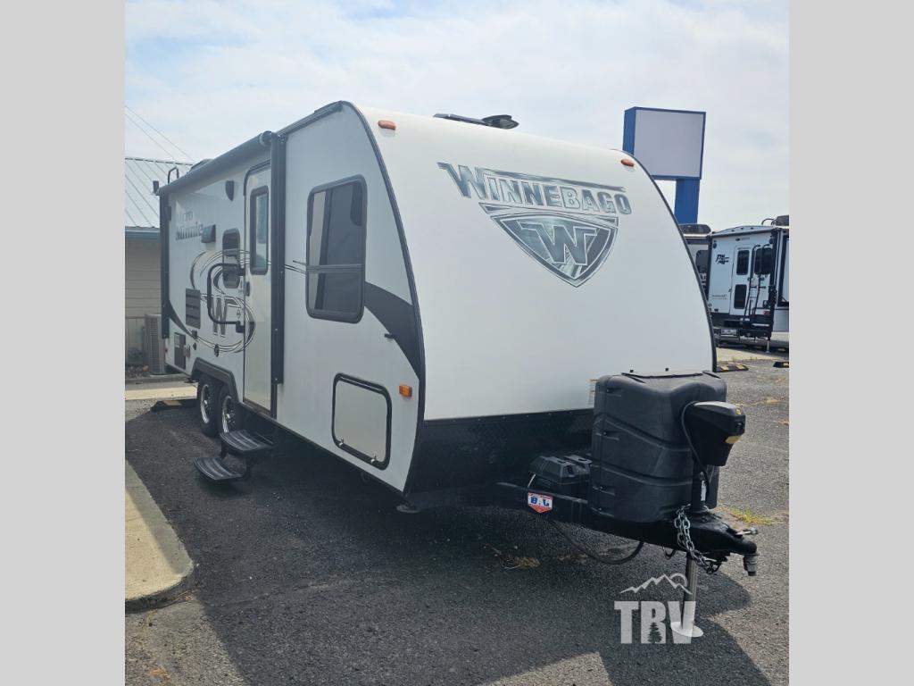2018 Winnebago Industries Towables Micro Minnie 2106FBS RV