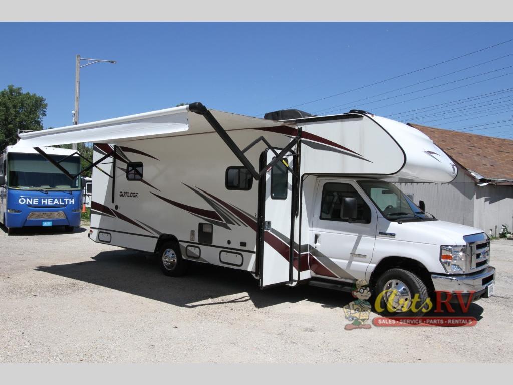2019 Winnebago Outlook 27D in glen ellyn IL