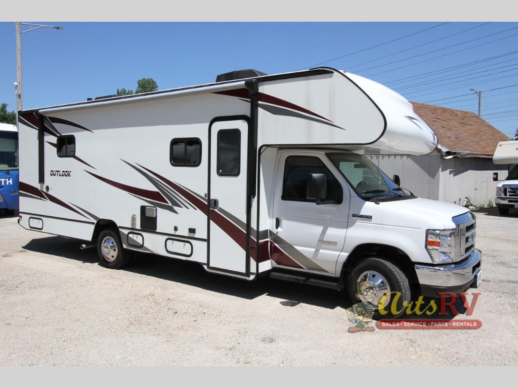 2019 Winnebago Outlook 27D in glen ellyn IL