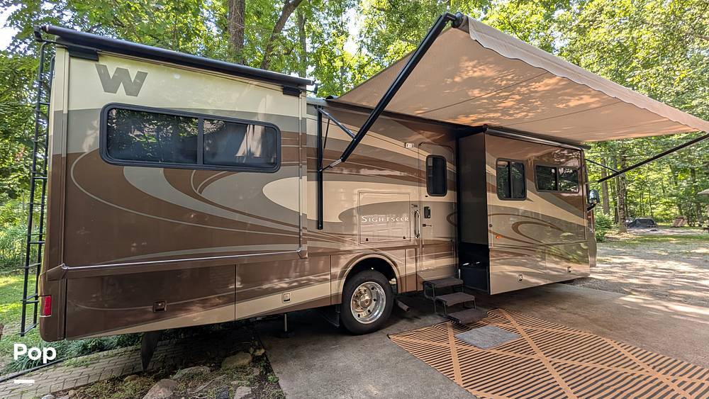 2013 Winnebago Sightseer 33C in sheridan IN