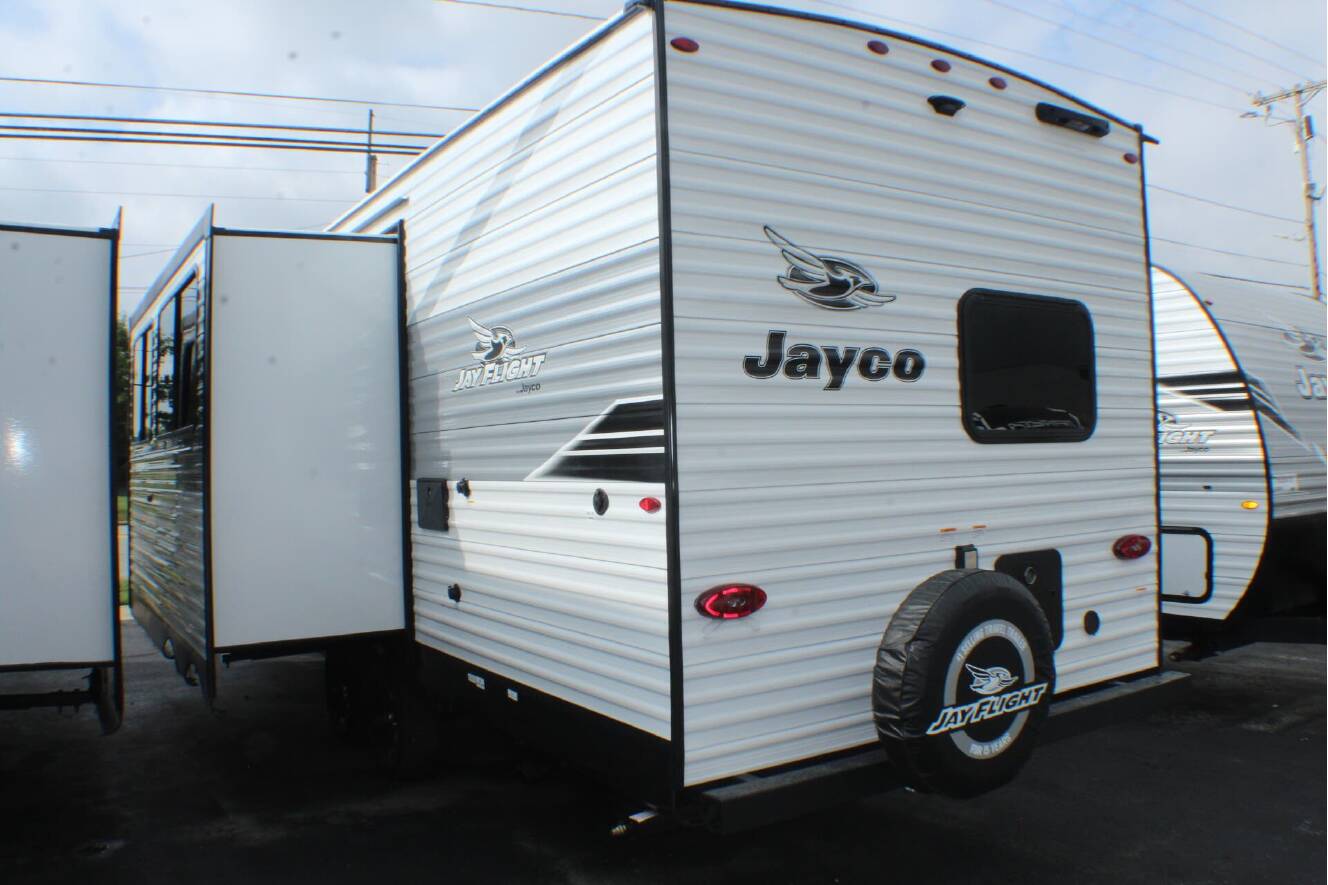 A photo of this 2026 Jayco Jay Flight SLX 261BHS