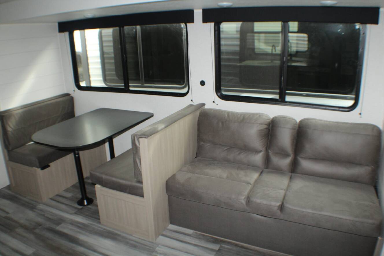 A photo of this 2026 Jayco Jay Flight SLX 261BHS