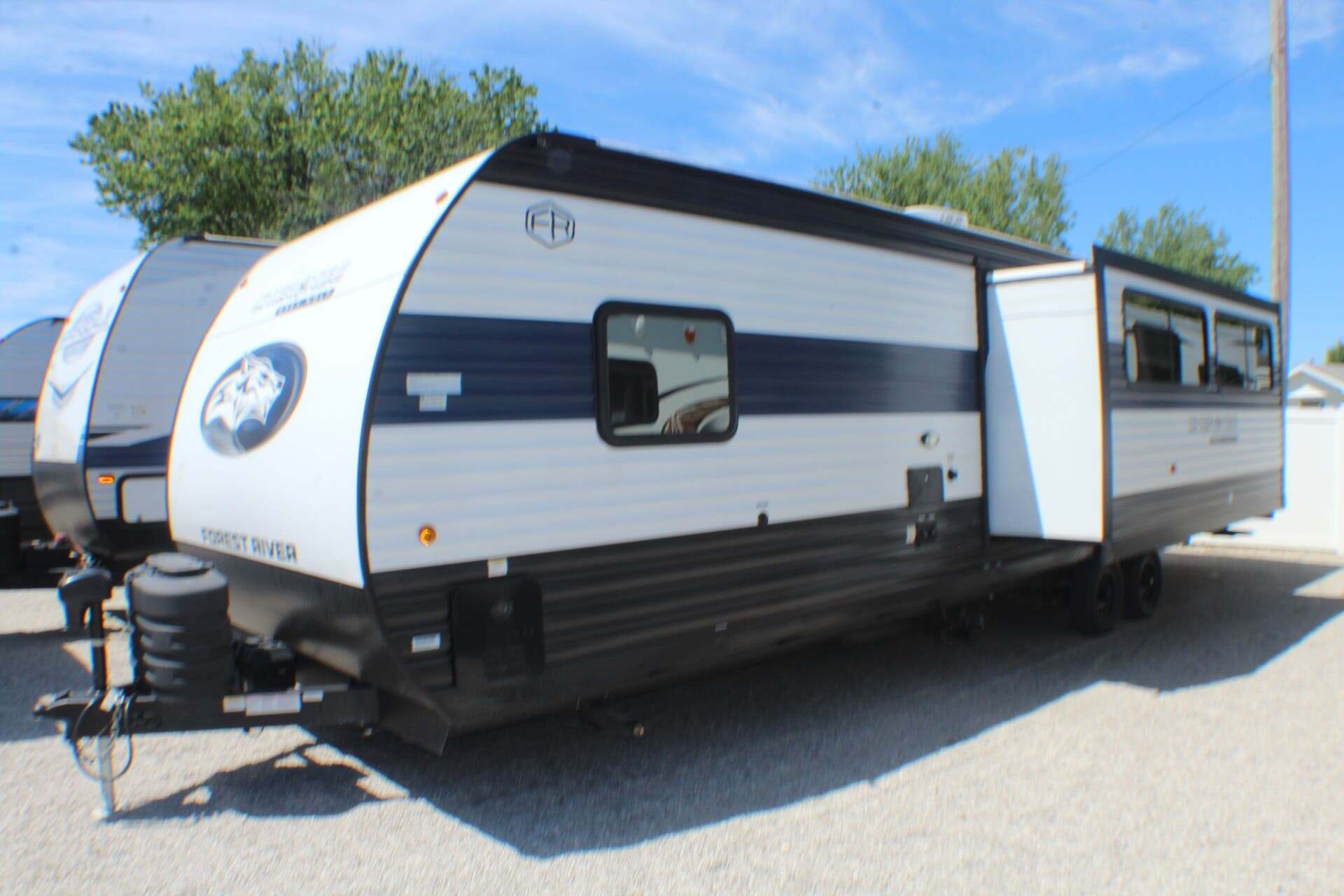2025 Forest River Cherokee Grey Wolf 29NM in clyde OH