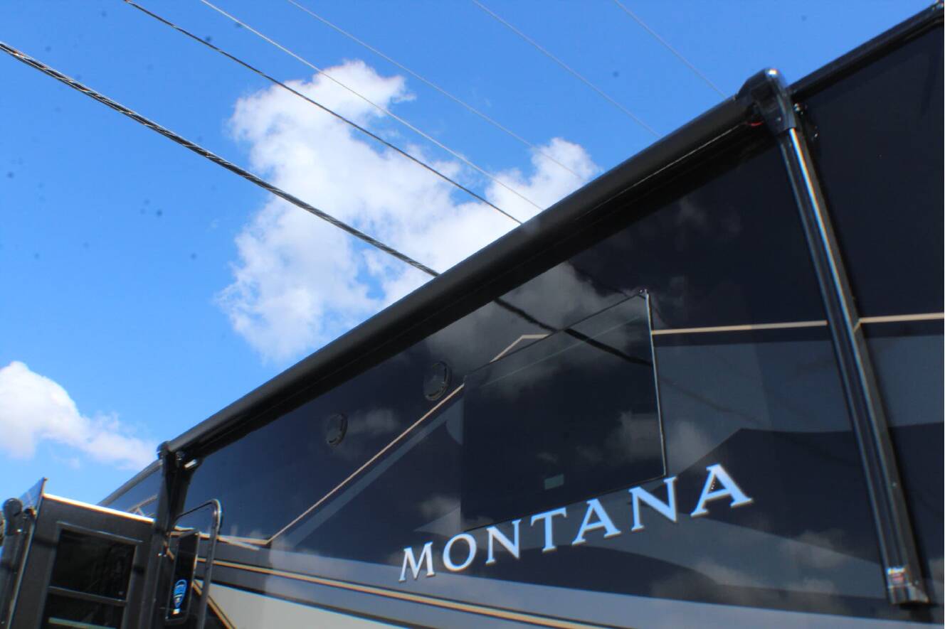 A photo of this 2025 Keystone Montana 3123RL