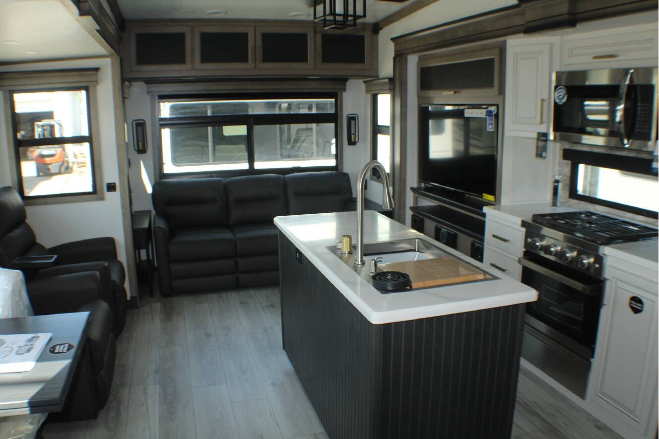 A photo of this 2025 Keystone Montana 3123RL