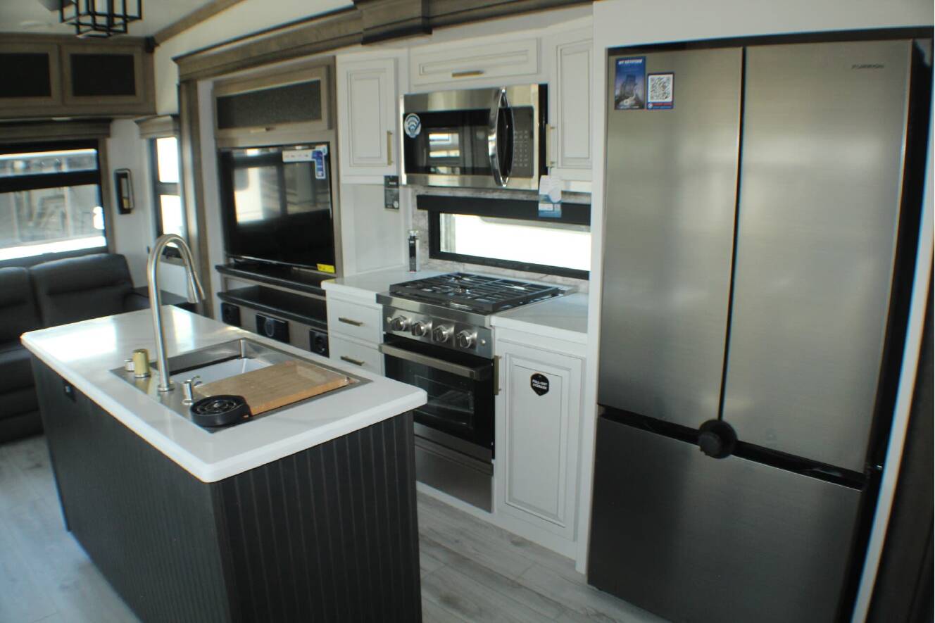 A photo of this 2025 Keystone Montana 3123RL