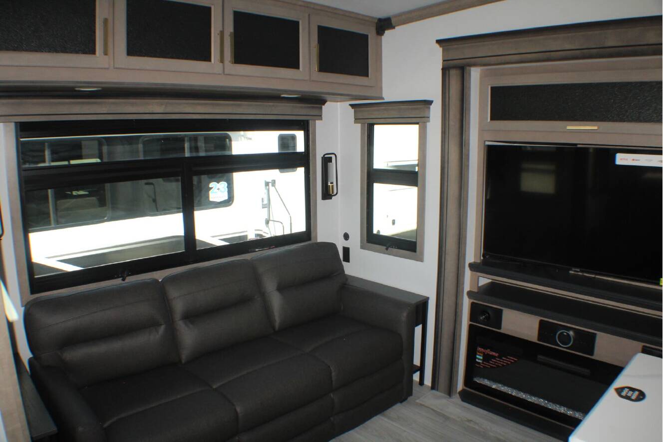 A photo of this 2025 Keystone Montana 3123RL