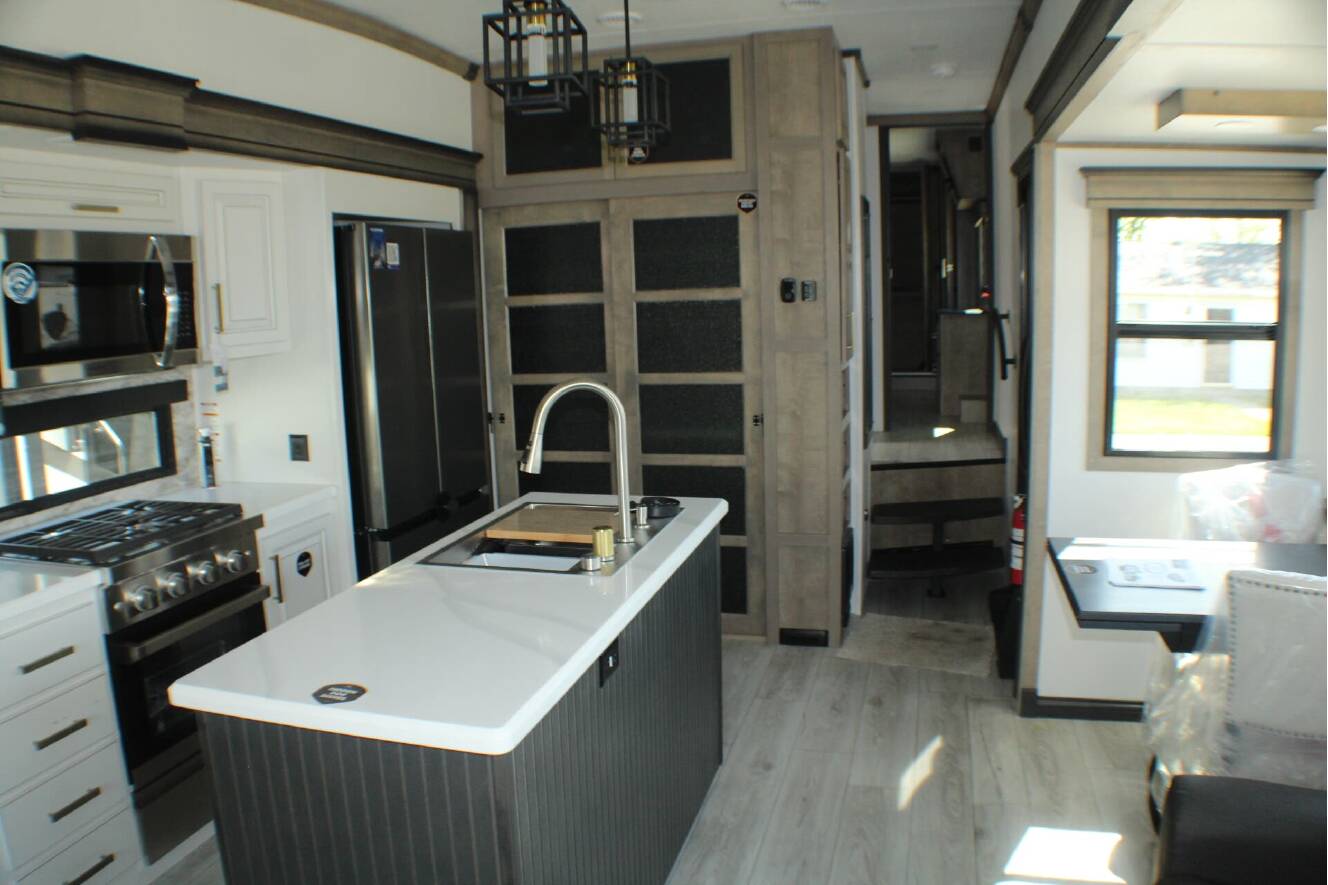 A photo of this 2025 Keystone Montana 3123RL