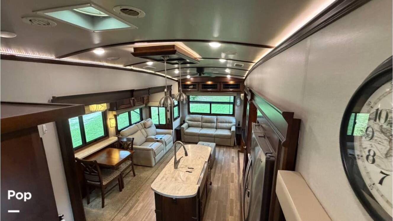 A photo of this 2020 Jayco Pinnacle 36SSWS