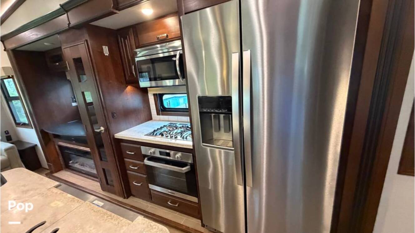 A photo of this 2020 Jayco Pinnacle 36SSWS