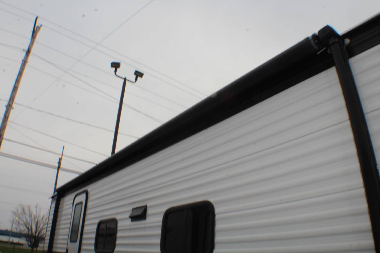 A photo of this 2025 Keystone Hideout 28BUS